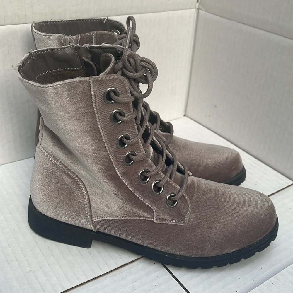 PALACE Boots
